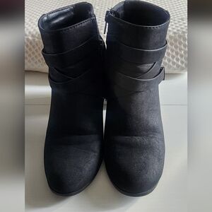 Soda Black Wrap-Detail Ankle Booties